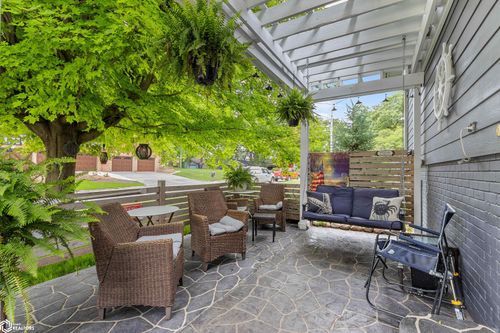 1810 W 7th Ave N, Clear Lake, IA, 50428-1253 | Card Image