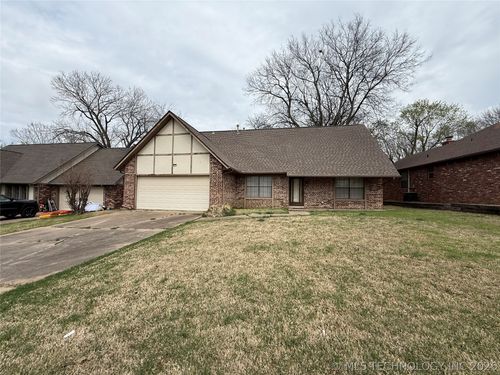 1600 W Pittsburg Street, Broken Arrow, OK, 74012 | Card Image