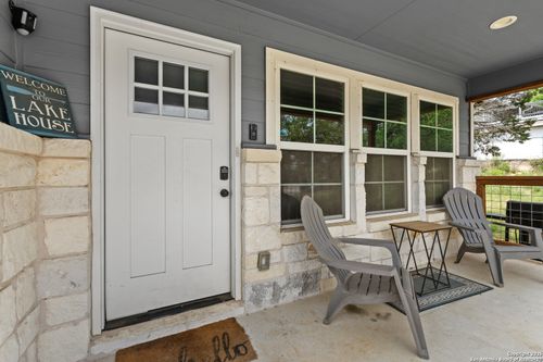 2319 Westview Dr, Canyon Lake, TX, 78133-4445 | Card Image