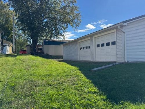 303 E 9th St, Wellston, OH, 45692-1825 | Card Image