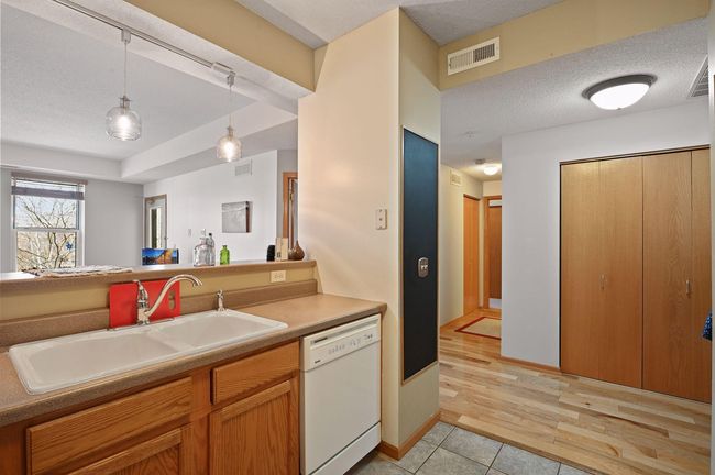 APT-304 - 560 N 2 Nd St, Condo with 2 bedrooms, 1 bathrooms and null parking in Minneapolis MN | Image 7