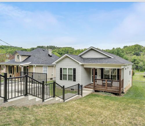 321 Craig Ave, Vinton, VA, 24179-3418 | Card Image