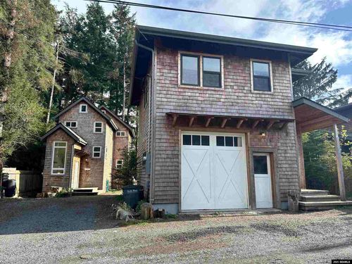 702 Etolin St, Sitka, AK, 99835-7640 | Card Image