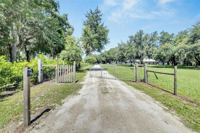 9017 County Line Rd, House other with 3 bedrooms, 3 bathrooms and null parking in LITHIA FL | Image 51