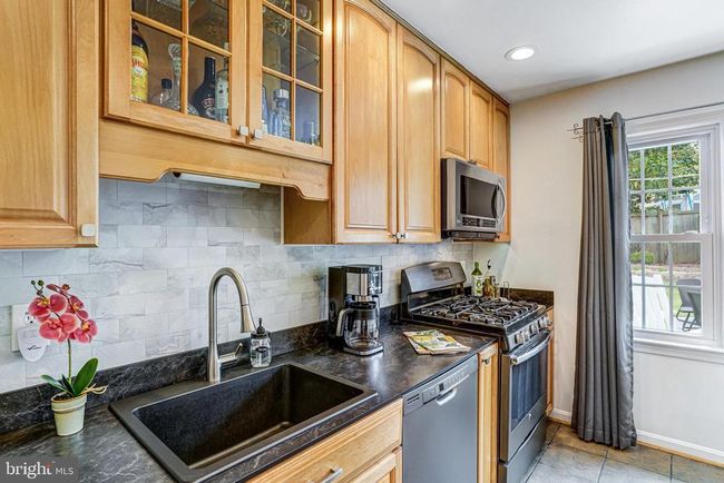 5901 Wivenhoe Ct, House other with 5 bedrooms, 3 bathrooms and null parking in ALEXANDRIA VA | Image 20