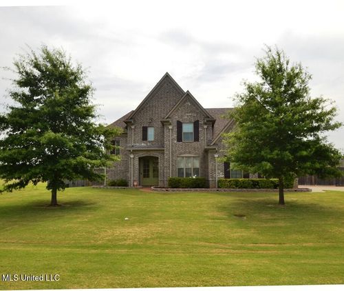 8146 Wisteria Dr, Olive Branch, MS, 38654-4510 | Card Image