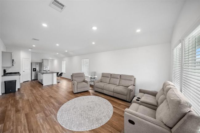 5454 Desert Glen Dr, House other with 3 bedrooms, 2 bathrooms and 2 parking in Spring TX | Image 13
