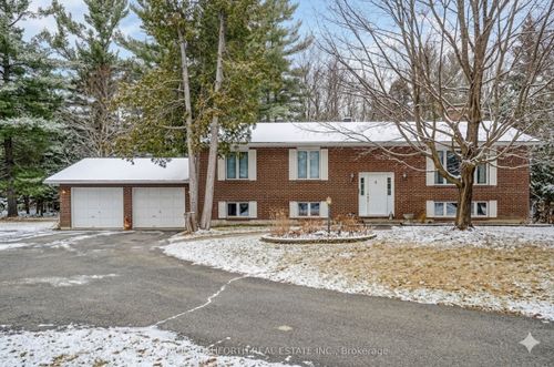 136 Grey Stone Dr, Carp, ON, K0A1L0 | Card Image