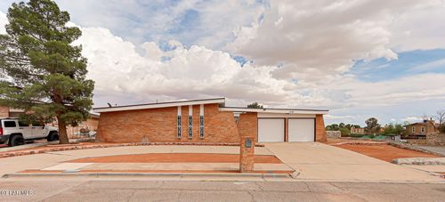 1534 Monte Sanders Ln, El Paso, TX, 79935-4302 | Card Image