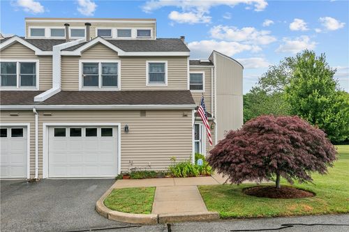 58-58 Lawton Brook Ln, Portsmouth, RI, 02871-1032 | Card Image