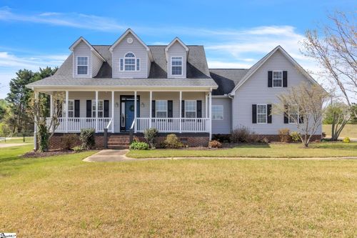111 Stablechase Dr, Greenville, SC, 29617-7052 | Card Image