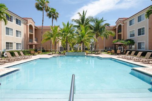 208-6851 Sw 44th St, Miami, FL, 33155-4892 | Card Image