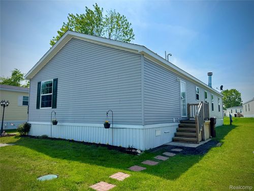 5239 Americana Ln, Casco, MI, 48064-4613 | Card Image