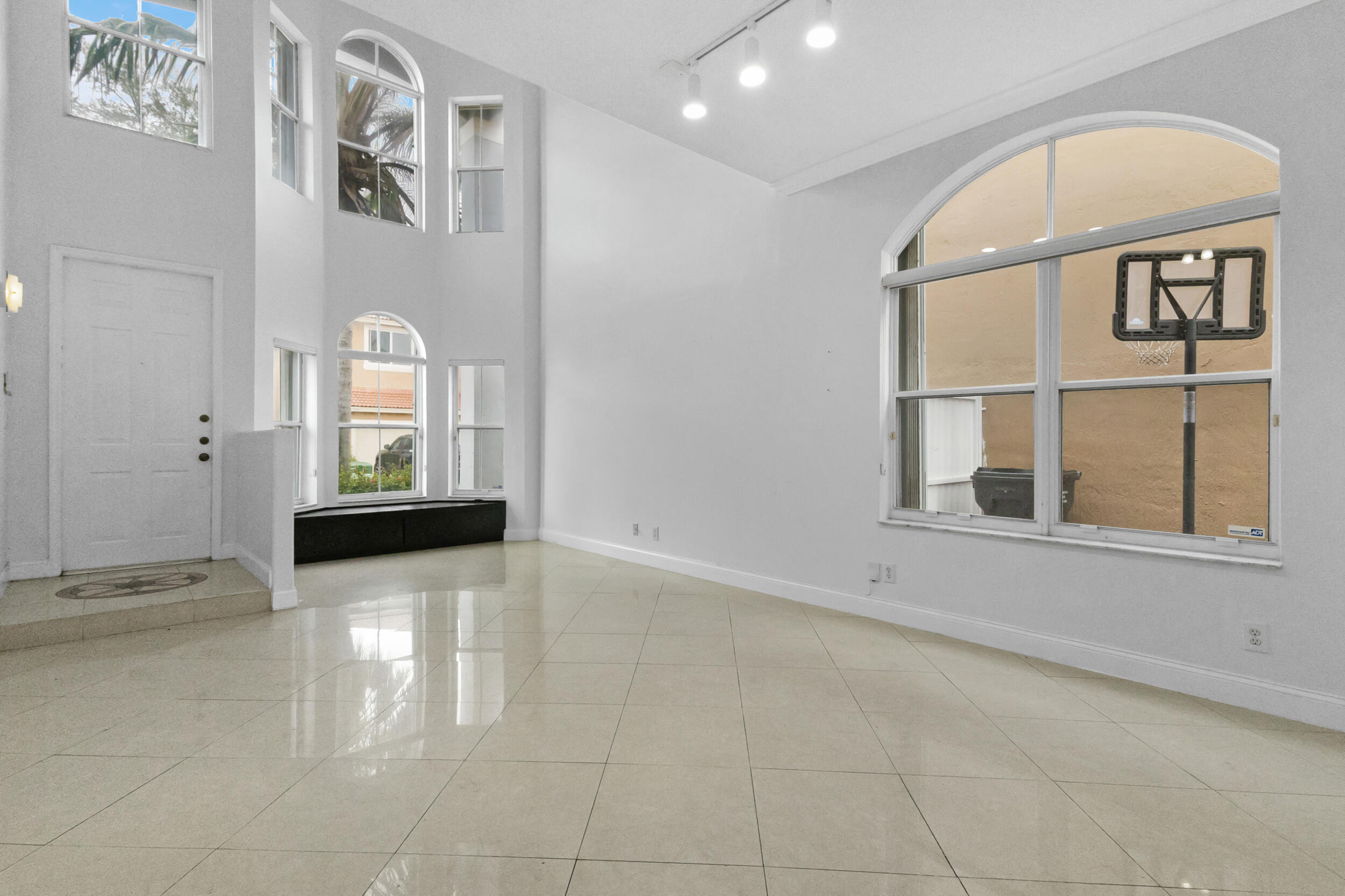 Residential in Hollywood 3