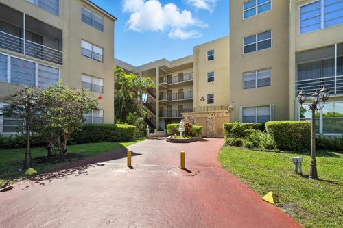 101-2801 Somerset Dr, Lauderdale Lakes, FL, 33311-1976 | Card Image