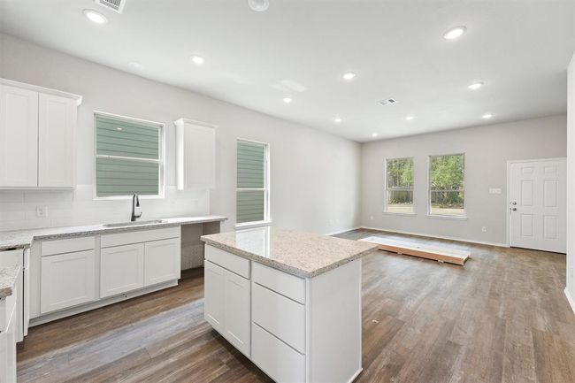 10178 Barberry St, House other with 3 bedrooms, 3 bathrooms and null parking in Willis TX | Image 8