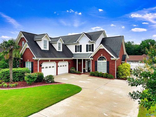 1103 Blackbriar Cir Ne, Hartselle, AL, 35640-6207 | Card Image
