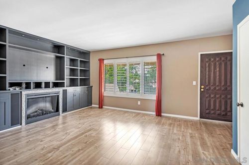 54-4275 Asher St, San Diego, CA, 92110 | Card Image