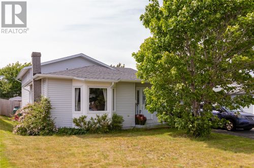 2 Benson Pl, Mount Pearl, NL, A1N4J3 | Card Image
