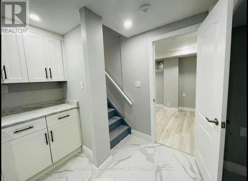 36 Winterfold Dr, Brampton, ON, L6V3T2 | Card Image
