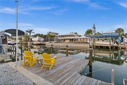 2331 Lemon St, Saint James City, FL, 33956-2082 | Card Image