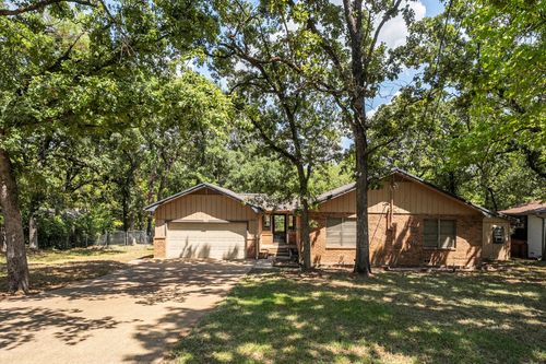 2105 Lakeview Dr, Mabank, TX, 75156-7025 | Card Image
