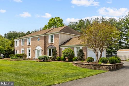 49 Saratoga Dr, West Windsor, NJ, 08550-2935 | Card Image