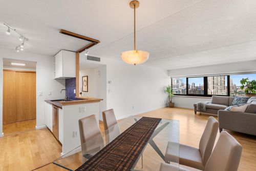 apt-2103-1920 S 1st St, MINNEAPOLIS, MN, 55454-1045 | Card Image