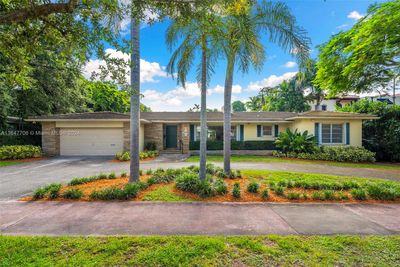 2615 Alhambra Cir, House other with 3 bedrooms, 3 bathrooms and null parking in Coral Gables FL | Image 1