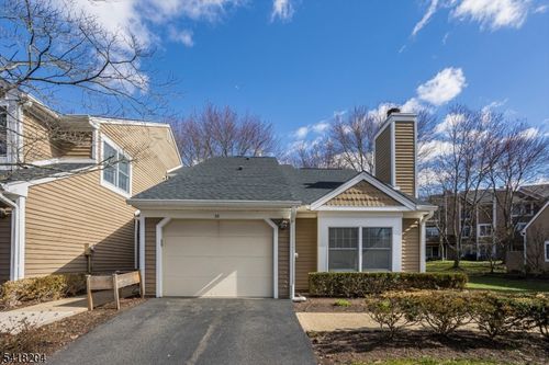 35 Cambridge Rd, Bedminster, NJ, 07921-1608 | Card Image