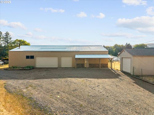 1790 Cedar St, Elgin, OR, 97827-9404 | Card Image