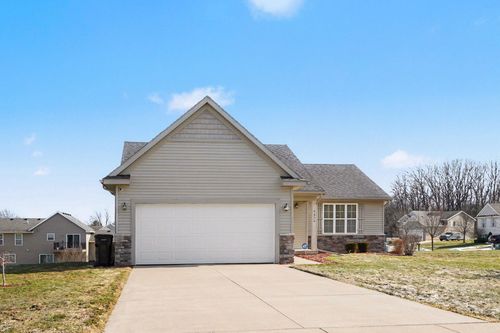 4660 Haywood Dr Se, Kentwood, MI, 49512-5340 | Card Image