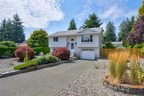 325 Quarry Rd, Comox, BC, V9M3C4 | Card Image