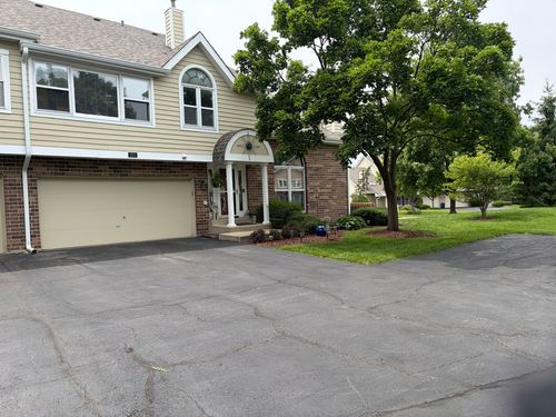 1511 Barrymore Dr, Darien, IL, 60561-5938 | Card Image