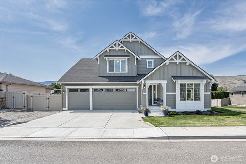 2028 Legacy Pl Se, East Wenatchee, WA, 98802-9166 | Card Image