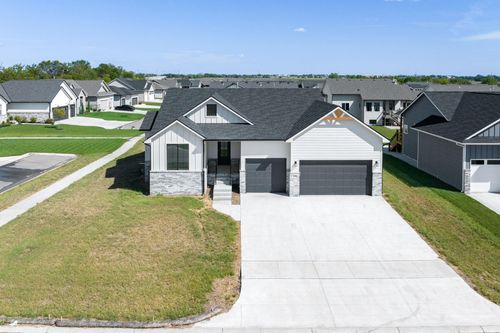 1230 W Ravendale Ln, Goddard, KS, 67052-2706 | Card Image