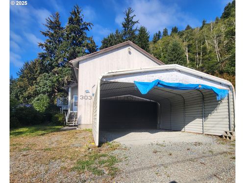 303 9th St, Garibaldi, OR, 97118-1506 | Card Image