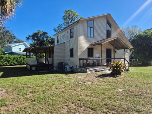 5516 Spruce Dr, Fort Pierce, FL, 34982-3861 | Card Image