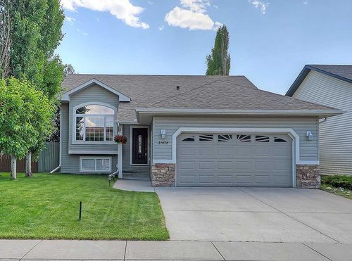 1605 Sunshine Place Se, High River, AB, T1V1W5 | Card Image