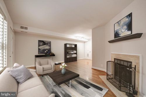 91-91 14th St Ne, WASHINGTON, DC, 20002-8422 | Card Image