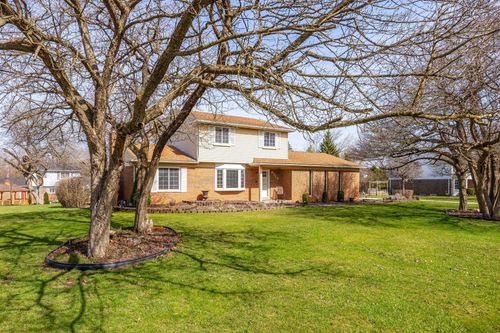 9722 Blauvelt Dr, Grosse Ile, MI, 48138-1680 | Card Image
