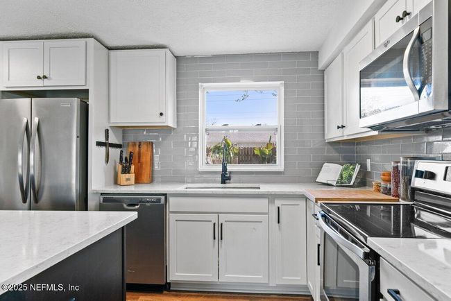 451 Sargo Rd, House other with 3 bedrooms, 2 bathrooms and null parking in ATLANTIC BEACH FL | Image 12