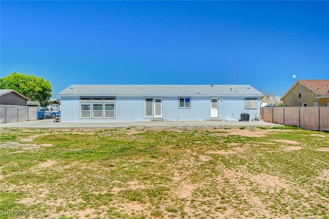 235 Tres Lobos St, House other with 3 bedrooms, 2 bathrooms and null parking in Overton NV | Image 43