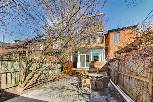 282 Crawford St, House attached with 5 bedrooms, 4 bathrooms and 1 parking in Toronto ON | Image 42