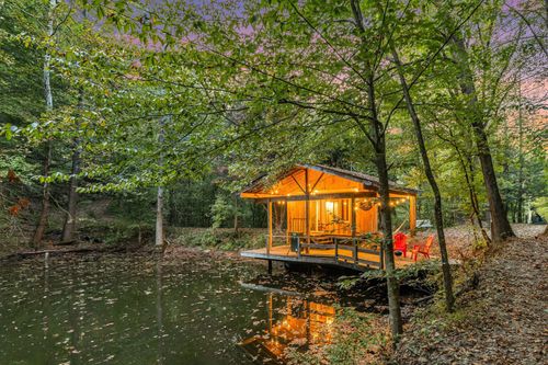 5192 Whitlow Mountain Rd, Ashland City, TN, 37015-9479 | Card Image