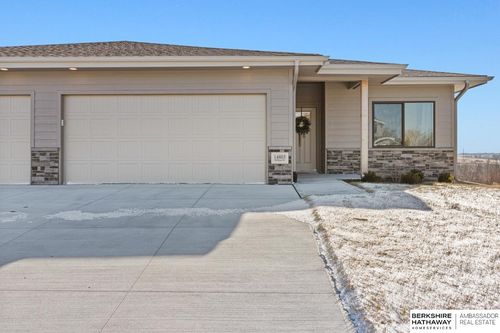 14801 Willow St, Bennington, NE, 68007-5190 | Card Image