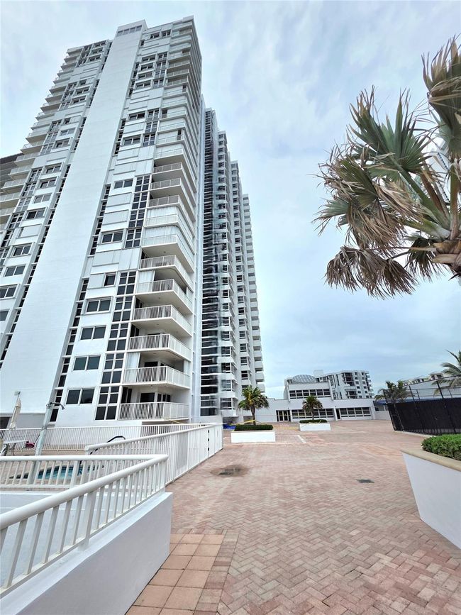 Towards beach entrance | Image 28