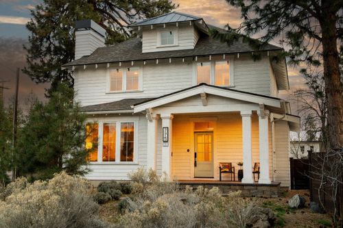 775 Ne Franklin Ave, Bend, OR, 97701-4925 | Card Image