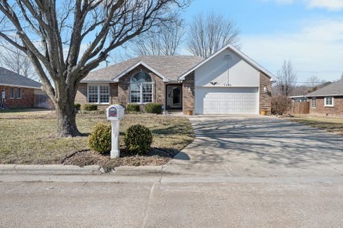 1395 S Sunset Ave, Bolivar, MO, 65613-2290 | Card Image