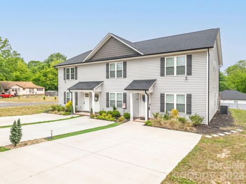 600 W 8th St, Kannapolis, NC, 28081-2113 | Card Image